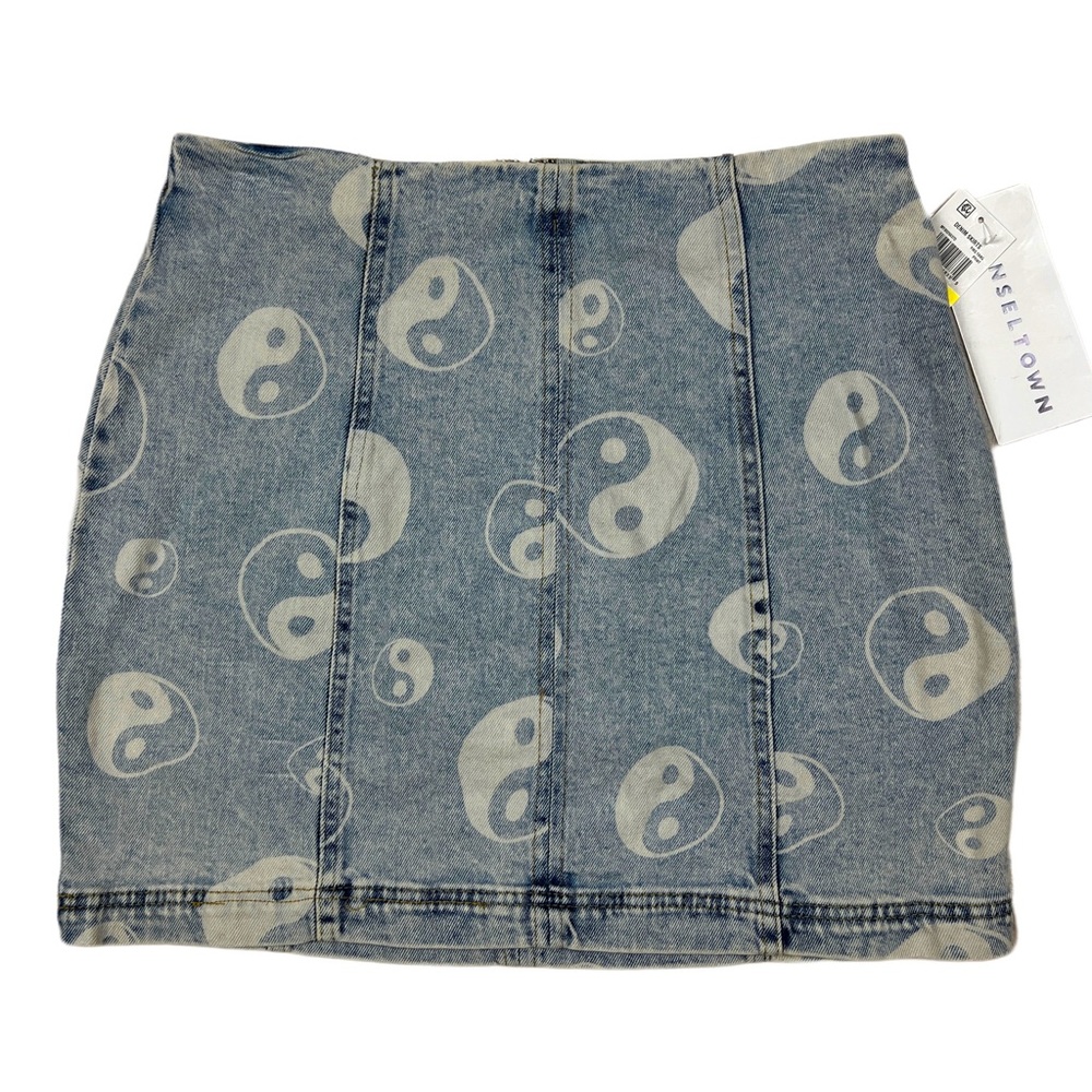 Mini Yin-yang Jeans Skirt Size M Print Juniors NWT
